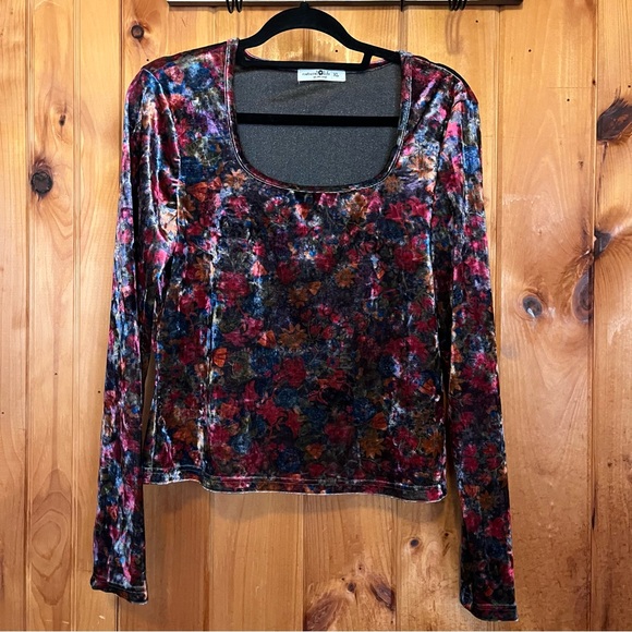 NATURAL LIFE Tops - NATURAL LIFE Multicolor Velvet Long Sleeve Top